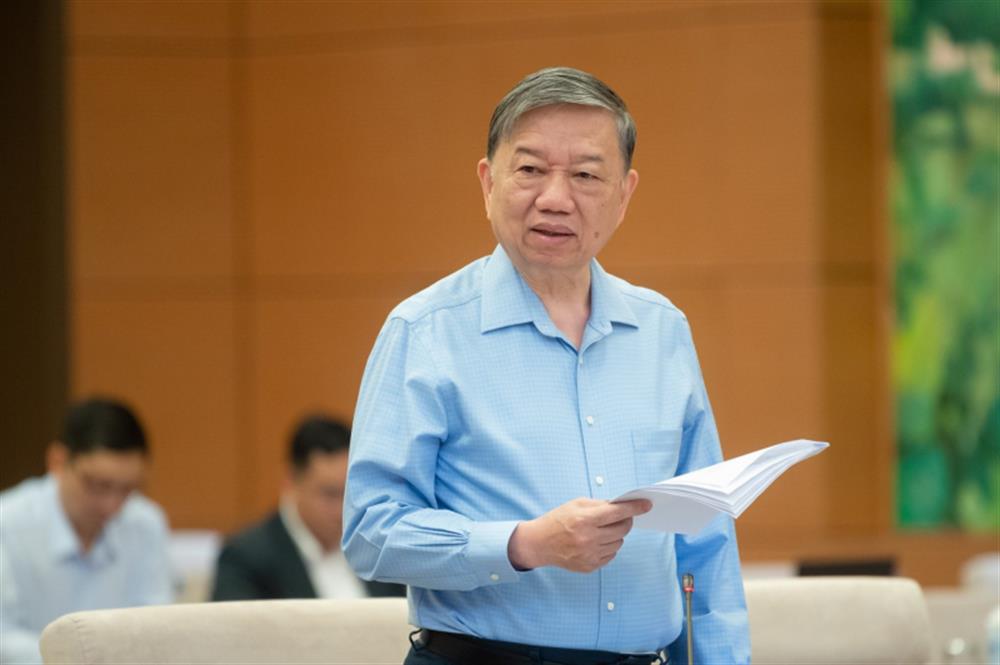 Đề nghị sớm thông qua Luật Trật tự an toàn giao thông đường bộ, bảo đảm an toàn hơn cho người dân